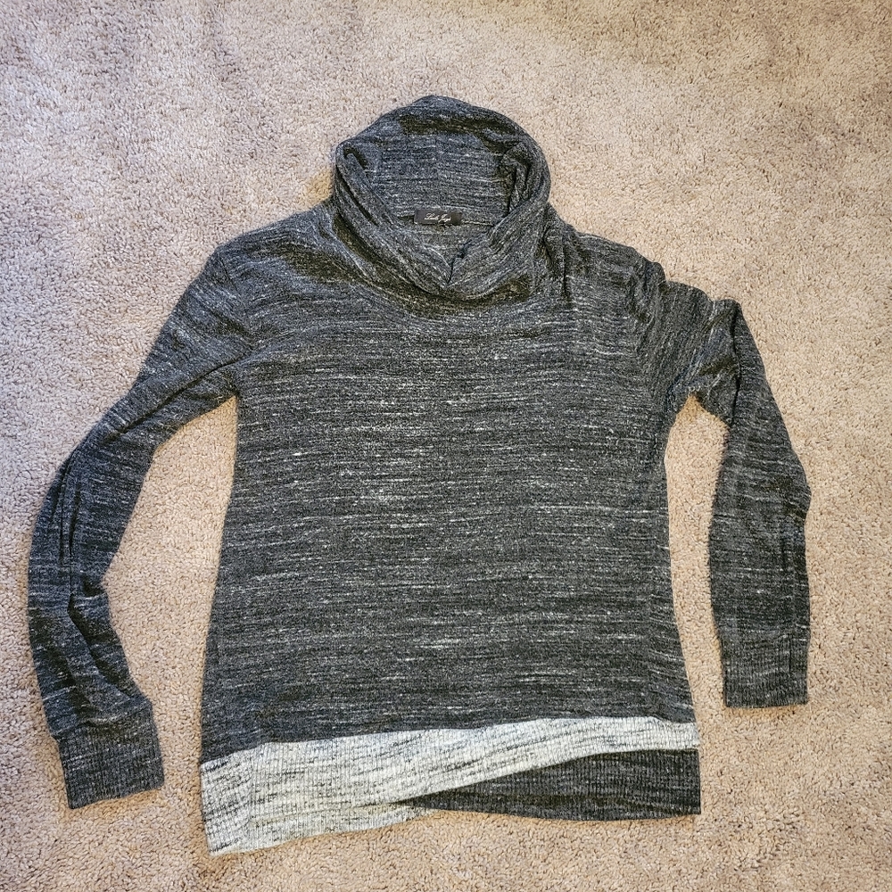 Lightweight sweater